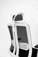 Titan Pro Mesh Executive Chair - Image 3